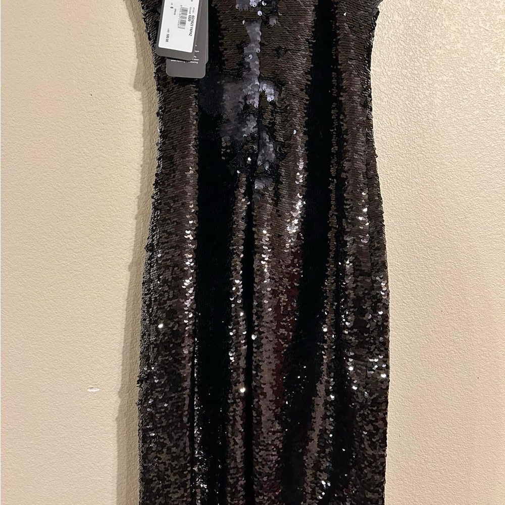 Beautiful Black Sequin Evening Dress!! Never worn!!!! Size 6.